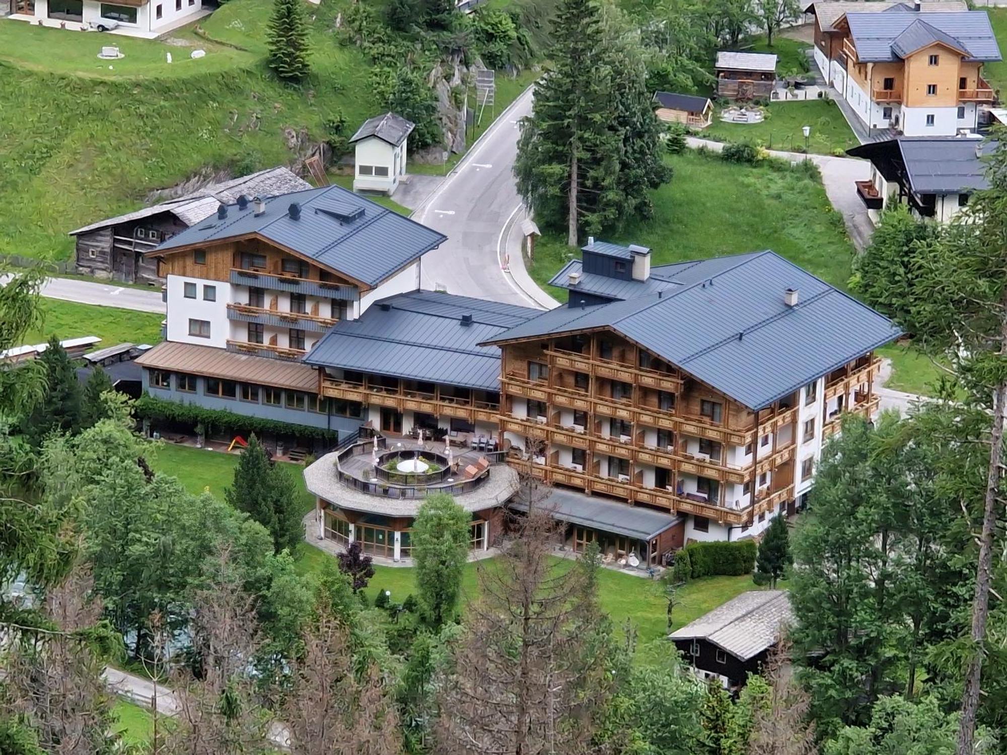 Hotel Kaerntnerhof Heiligenblut Eksteriør billede